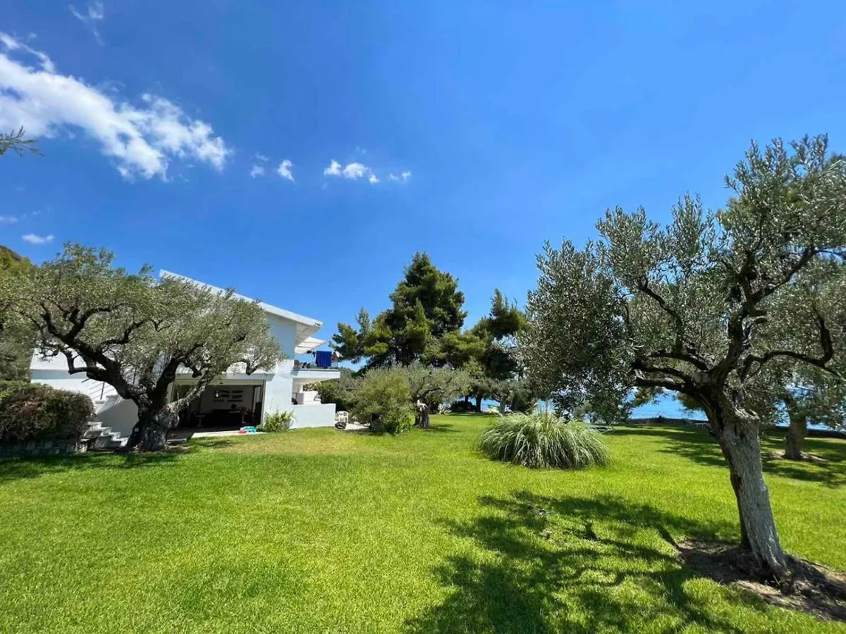 Dream Sea Front Summer Vila Агия-Параскеви
